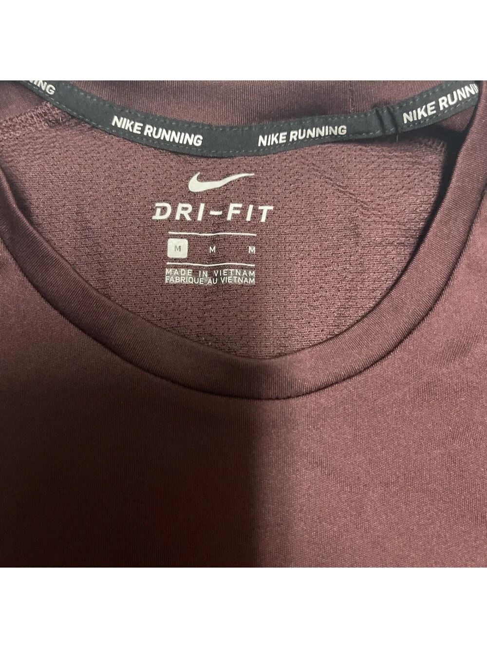 nike running shirt medium